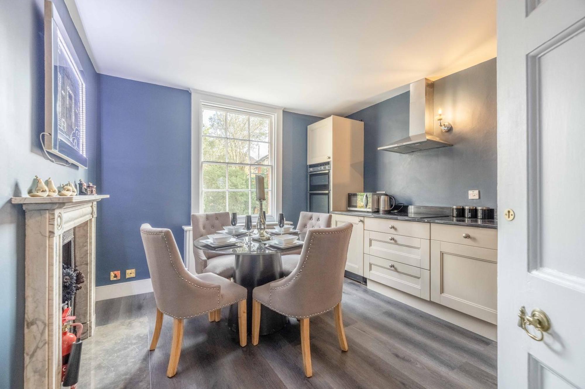 Vip Guard Views! 2 Bed Steps From Windsor Castle Villa Exterior photo